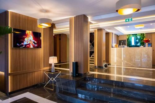 Elexus Boutique Predeal in Предял