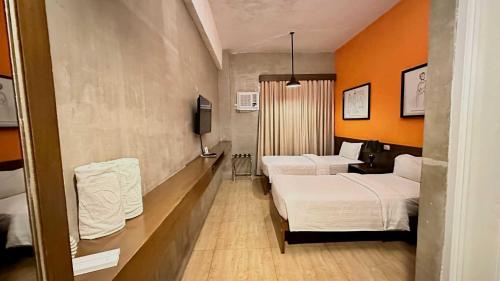 Big Hotel Room Type - Standard Twin Room