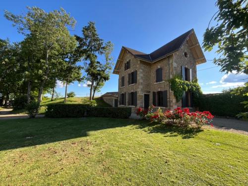 Chateau de Briante in Saint-Lager