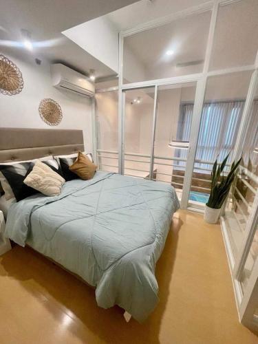 Cozy Loft Oasis at Avant Apartments