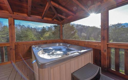 Owlpine Lodge in Pigeon Forge, USA