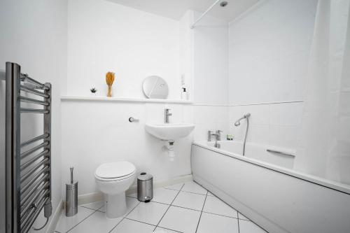 Skyline Flat by Novo Stays, Birmingham (photo 5)