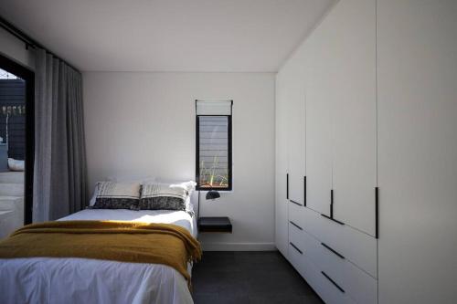 Architectural gem in Durban North - sleeps 6, Durban (foto 8)