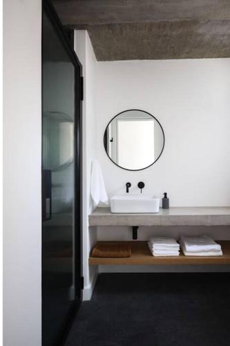 Architectural gem in Durban North - sleeps 6, Durban (foto 10)
