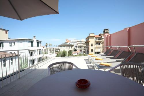 Hotel Katy - main image