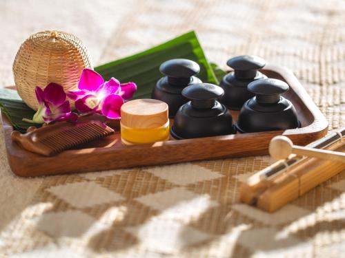 Makati Shangri-La, Manila