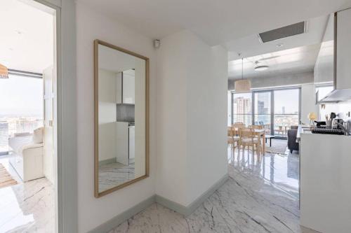 Beautiful Bright 2Bed - ParkingPoolTerrace! #341 - image 11
