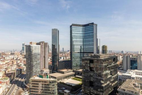 Beautiful Bright 2Bed - ParkingPoolTerrace! #341 - image 7