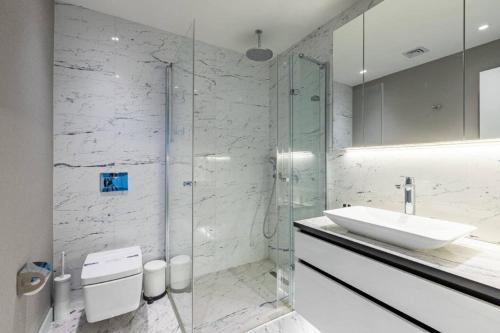 Elegant 1BD Terrace Gem PoolParking! #344 - image 11