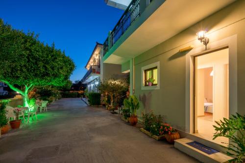 Tota Studios 2