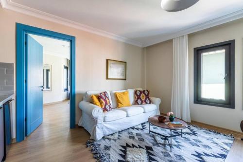 Stunning Bosphorus 2BD2Bath Views Terrace! #357 - image 4