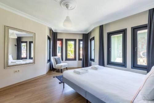 Stunning Bosphorus 2BD2Bath Views Terrace! #357 - image 3