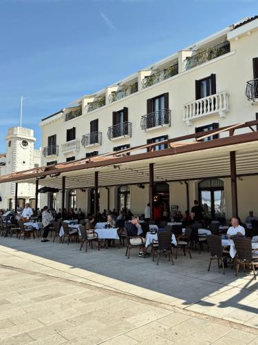 Hotel Pine - image 12