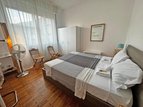 Standard Double Room with Shared Bathroom