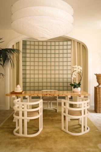 Лоби, LILOU in Иер