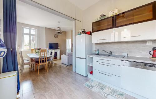 virtuve, Stunning Home In Arques La Bataille Arq in Arques La Bataille