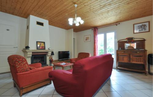 Three-Bedroom Holiday Home
