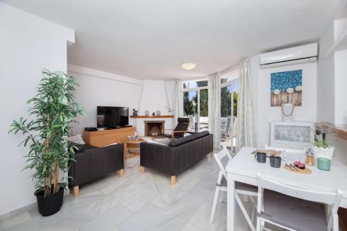 Amazing PH Rooftop terrace, pools and gym RDR397 in Calahonda