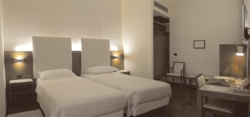 Hotel Habitat - image 7