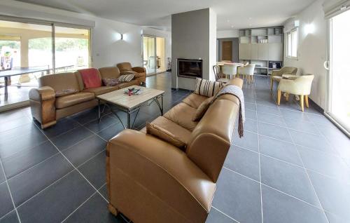 Three-Bedroom Holiday Home