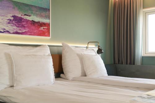 Superior Double Room image 8