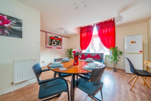 *G11H* for a cosy luxurious lovely stay + Free Parking + Free Fast WiFi perfect for work or pleasure in เวิร์ตลีย์