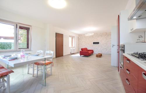 廚房, 2 Bedroom Pet Friendly Apartment In Sessa Cilento in 塞薩奇倫托