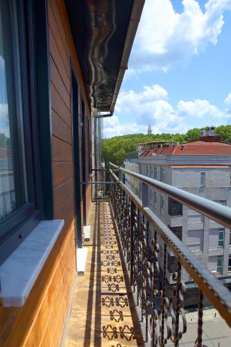 Orka Old City Hotel & Spa - image 5