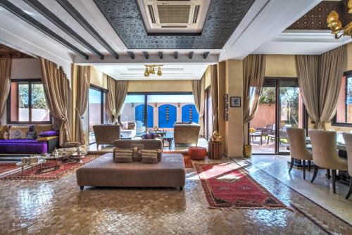 Villa Akadia luxurious with private swimming pool - image 7