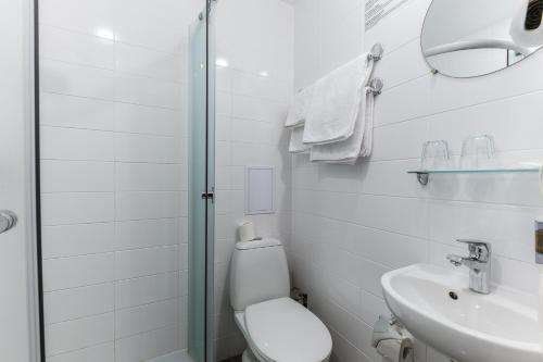 Classic Twin Room with Gym Access image 7