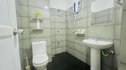 Oval View Residencies - image 9