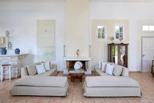 Aegean Suites Hotel - image 6