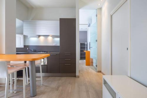 Small & charming 1-BR apt 3