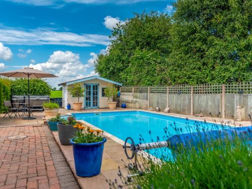 The Owl House - Hot Tub Adventures in Moreton - Pass the Keys gîte à louer Gnosall