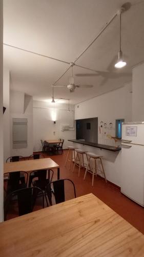 Tesis özellikleri, Río Plateado Hostel (Rio Plateado Hostel) in Buenos Aires