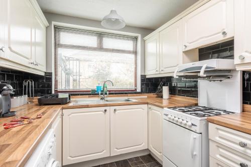 Elegant 3-Bedroom Manchester Retreat Free Parking KeenzChillz, Manchester (Foto 7)