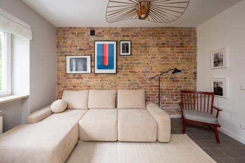 Metro Racławicka Loft Apartment by BookingHost, Warsaw