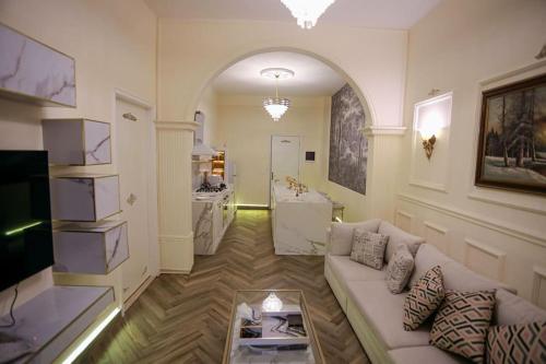 Achrafieh Luxurious Apt 5 min to Beirut Museum - image 6