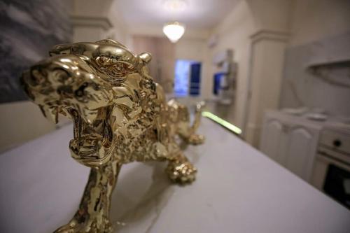 Achrafieh Luxurious Apt 5 min to Beirut Museum - image 3