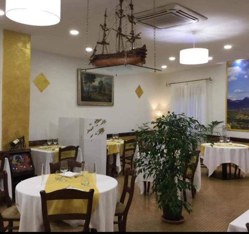 餐厅, SIMPLY INN close to TIVOLI in 马尔切利纳