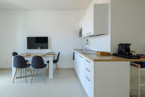 Facilities, Apartment With Elevator And Private Parking in Other