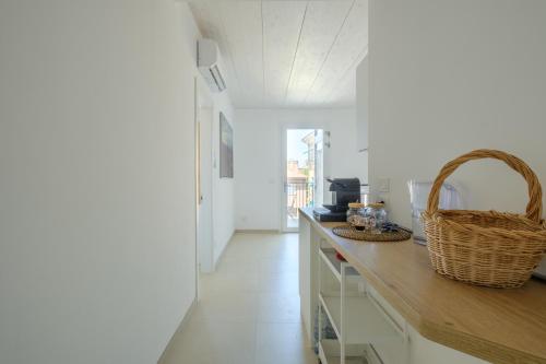 Kitchen, Apartment With Elevator And Private Parking in Other