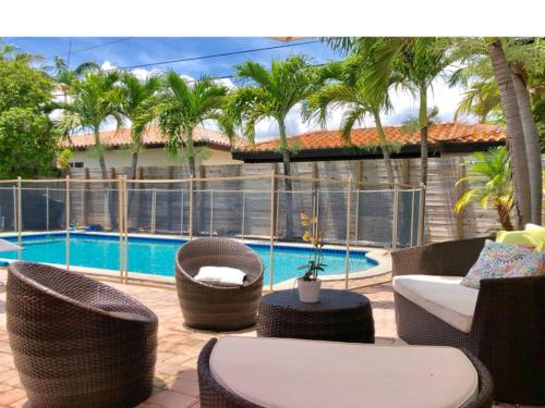 Gorgeous 4 bedroom with pool centrally located in Miami, USA