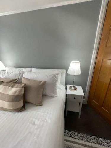 3 Bed House in the heart of Palmers Green, London, London (photo 10)