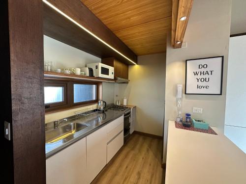 One-Bedroom Apartment image 6
