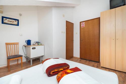Double Room Standard image 10