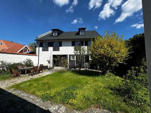 Cozy apartment in building next to Ringmuren