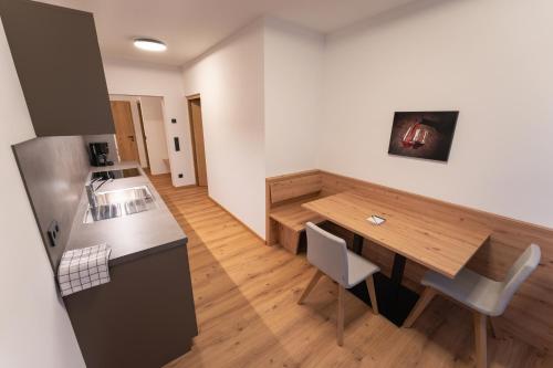 Self Service Hotel Schnalser Hof Room Type - Apartment with Balcony