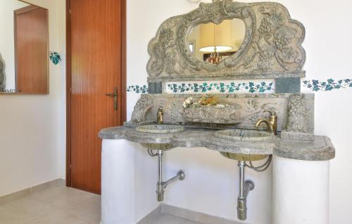 Gorgeous Home In Aidone