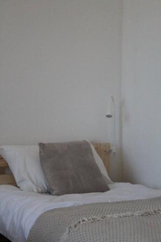 4 twin beds, 2 sofa beds